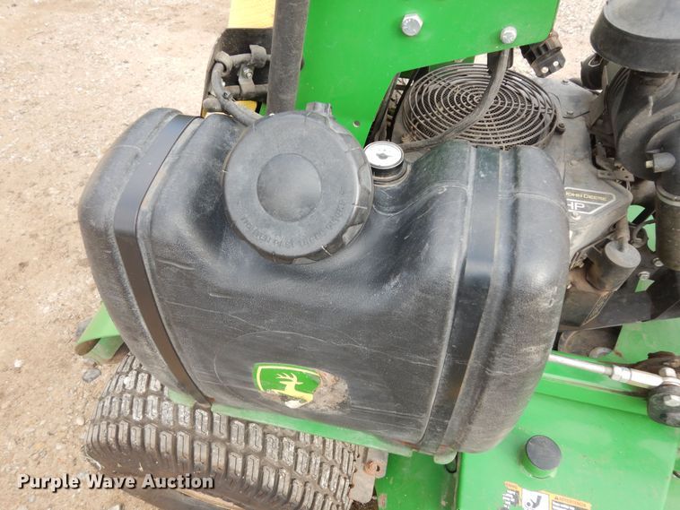 image for item JQ9923 2015 John Deere 652R  ZTR lawn mower