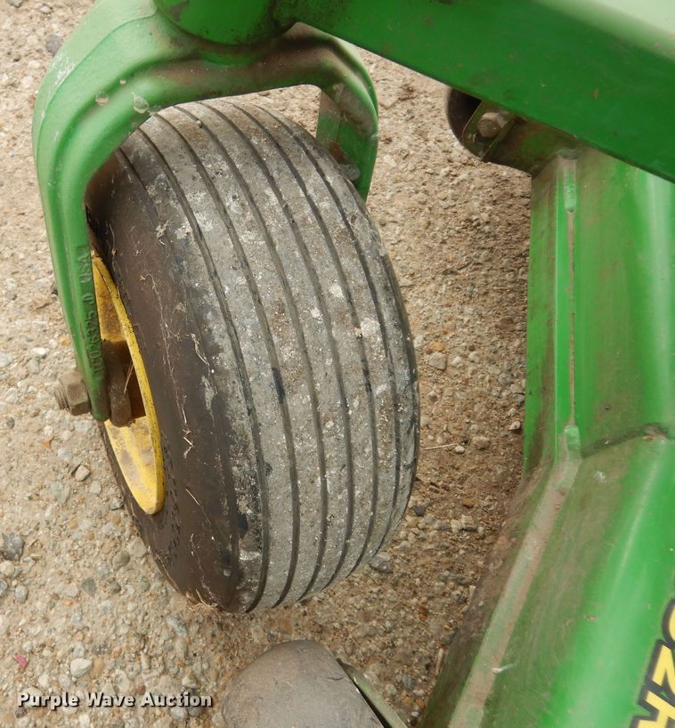 image for item JQ9923 2015 John Deere 652R  ZTR lawn mower