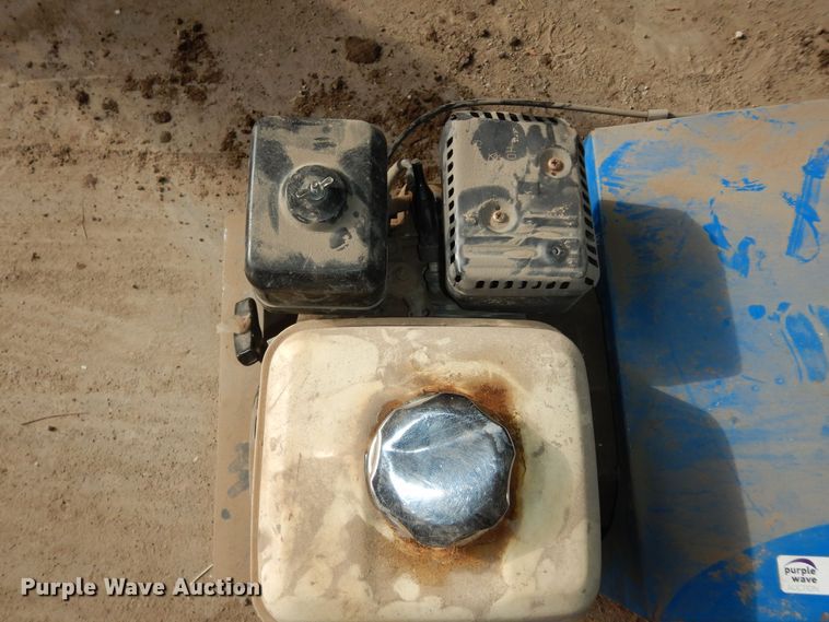 image for item JQ9924 (2) Bluebird sod cutters