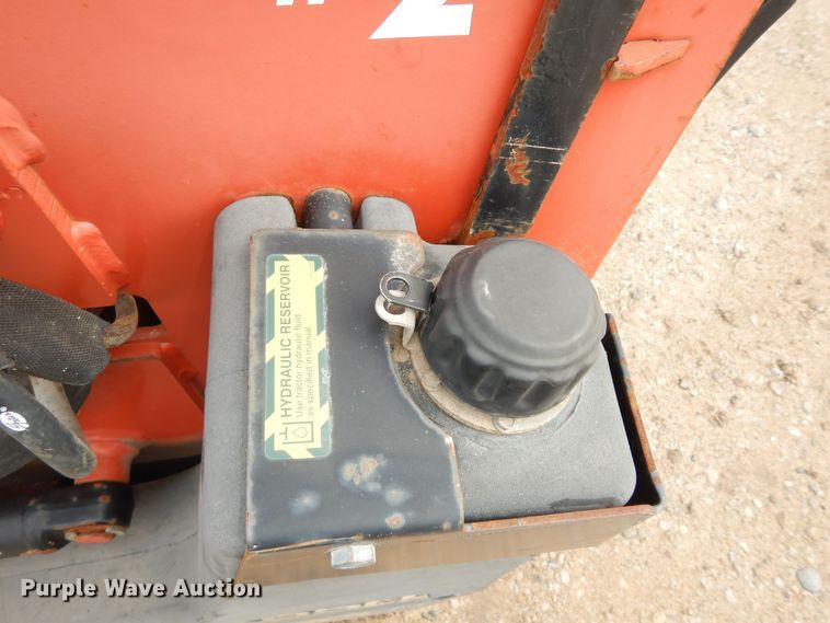 image for item JQ9926 2010 Ditch Witch SK650  compact utility loader