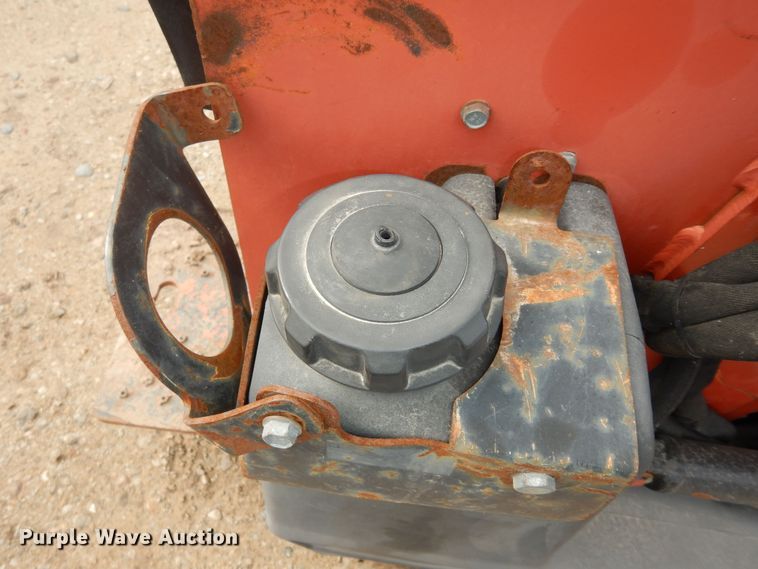 image for item JQ9926 2010 Ditch Witch SK650  compact utility loader