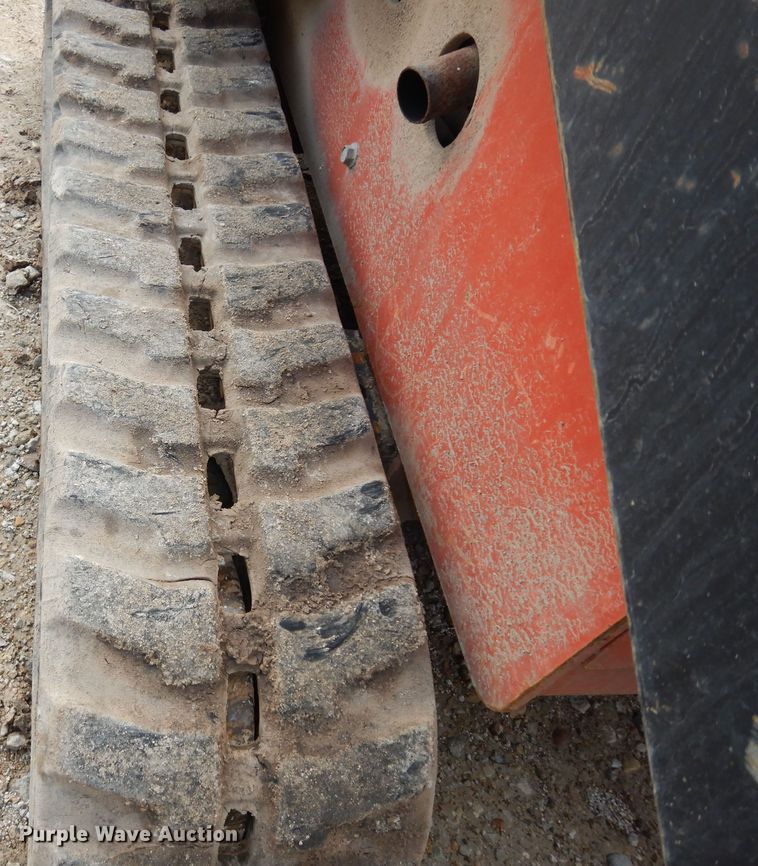 image for item JQ9926 2010 Ditch Witch SK650  compact utility loader