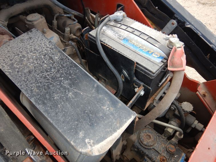 image for item JQ9926 2010 Ditch Witch SK650  compact utility loader