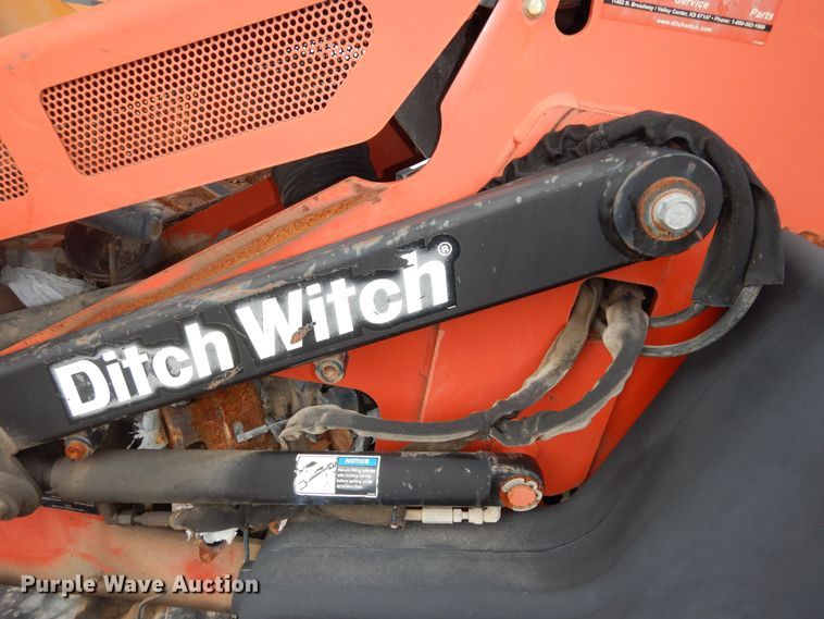 image for item JQ9927 2008 Ditch Witch SK650  compact utility loader