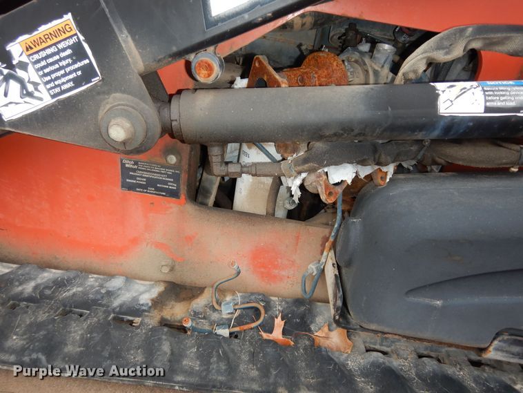 image for item JQ9927 2008 Ditch Witch SK650  compact utility loader