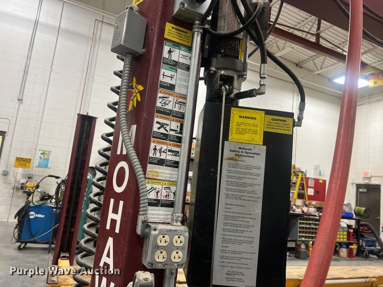 image for item JU9676 Mohawk TR-25A  four post automotive lift