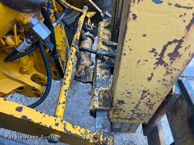 image for item JU9679 International Harvester 4500B  forklift