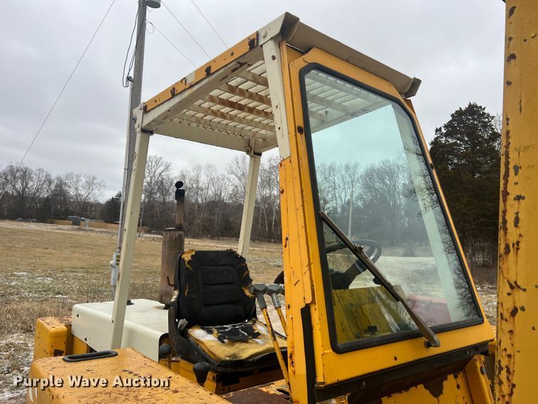 image for item JU9679 International Harvester 4500B  forklift