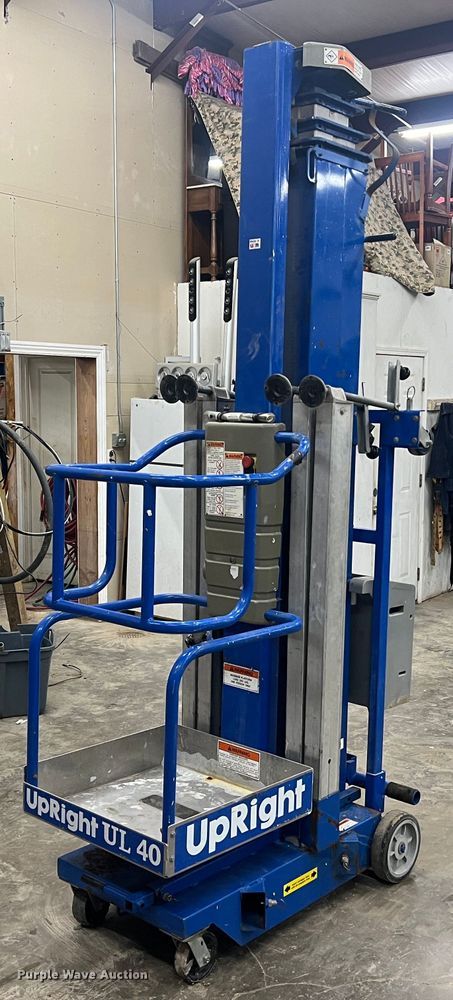 image for item JU9685 Up Right UL40  vertical lift