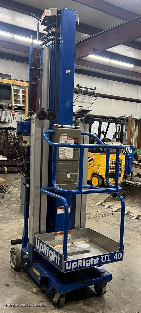 image for item JU9685 Up Right UL40  vertical lift