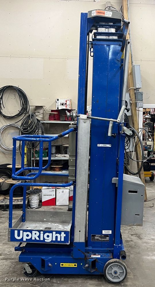 image for item JU9685 Up Right UL40  vertical lift