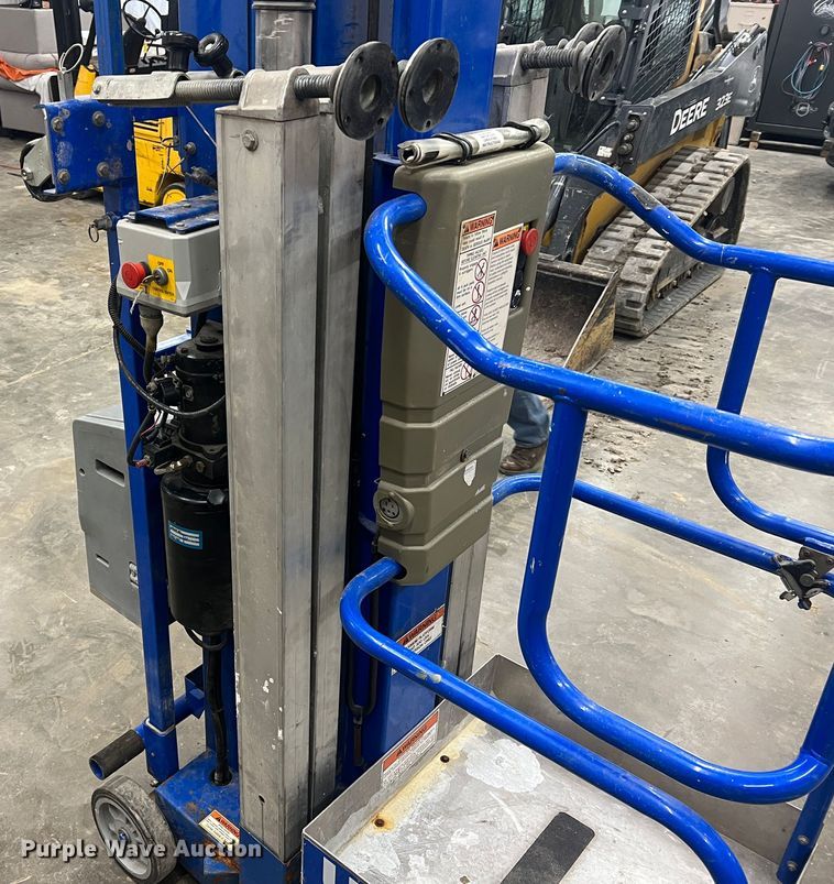 image for item JU9685 Up Right UL40  vertical lift