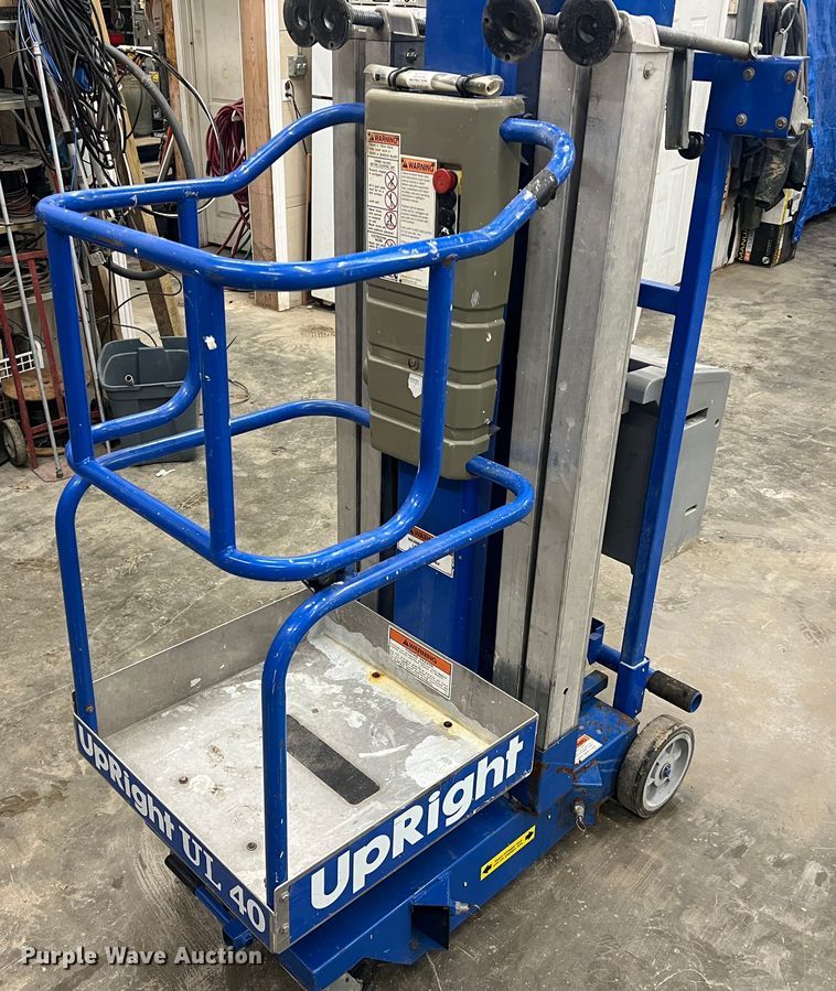 image for item JU9685 Up Right UL40  vertical lift