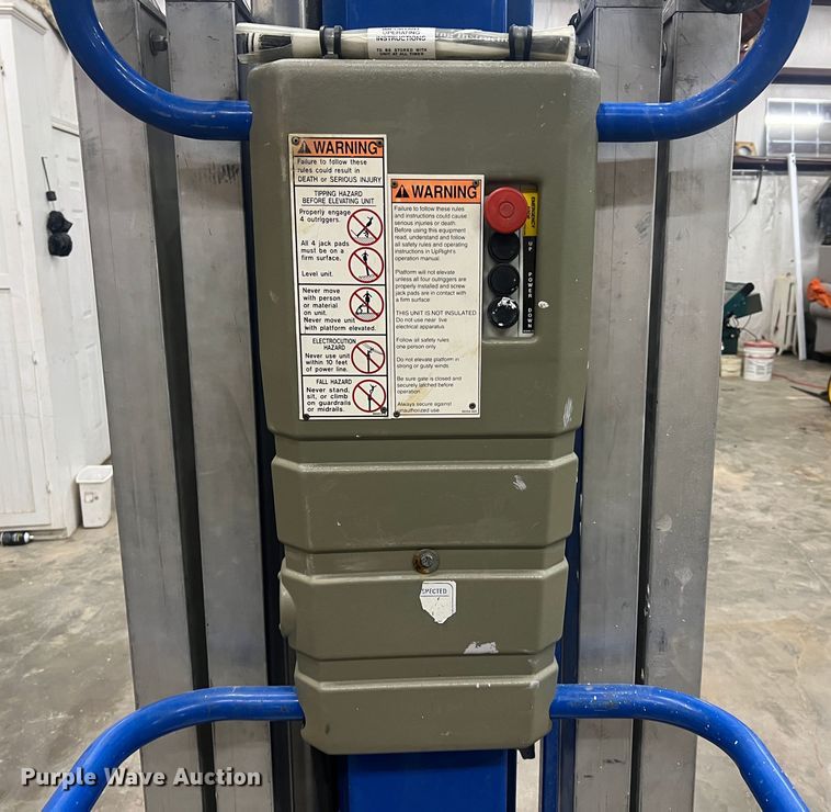 image for item JU9685 Up Right UL40  vertical lift
