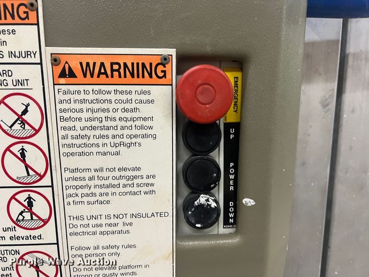 image for item JU9685 Up Right UL40  vertical lift