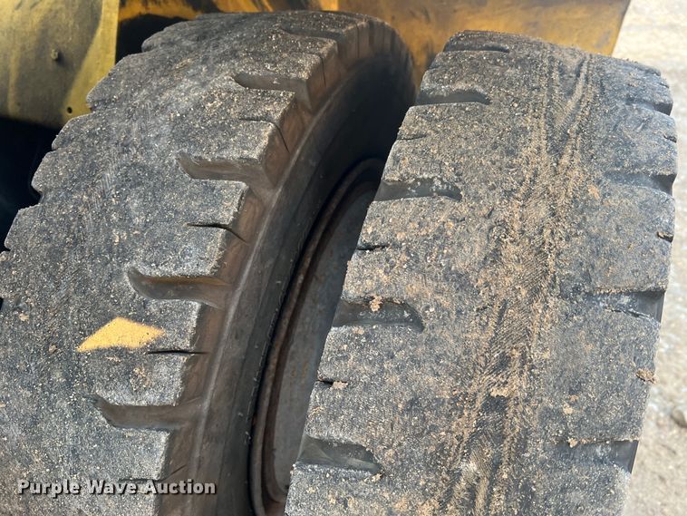 image for item JU9686 Hyster H80XL  forklift