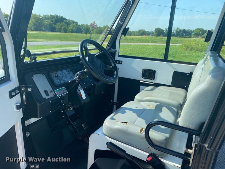 image for item JW9498 2013 Cushman Haulster  utility vehicle