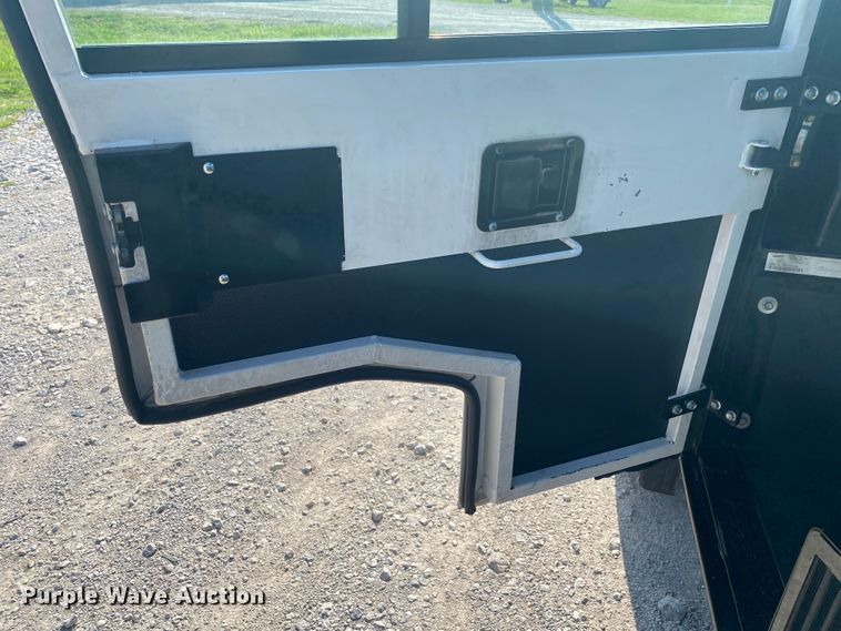 image for item JW9498 2013 Cushman Haulster  utility vehicle