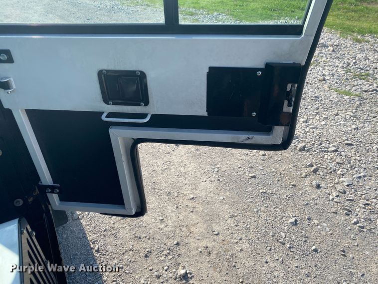 image for item JW9498 2013 Cushman Haulster  utility vehicle