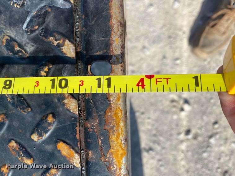 image for item JW9498 2013 Cushman Haulster  utility vehicle