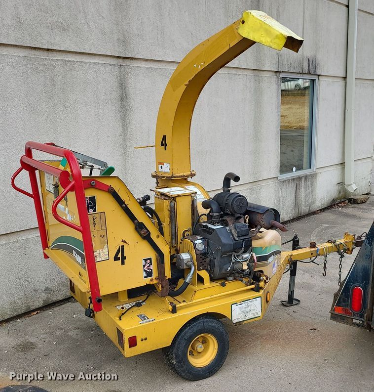 image for item JW9751 2007 Vermeer BC600XL  wood chipper