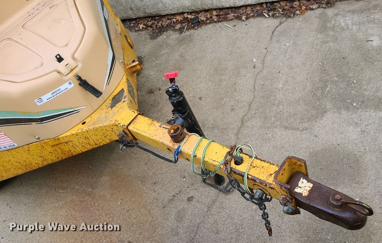 image for item JW9751 2007 Vermeer BC600XL  wood chipper