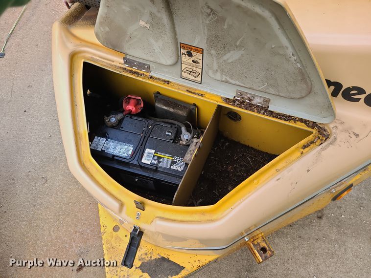 image for item JW9751 2007 Vermeer BC600XL  wood chipper