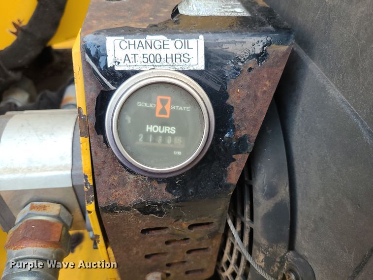 image for item JW9751 2007 Vermeer BC600XL  wood chipper