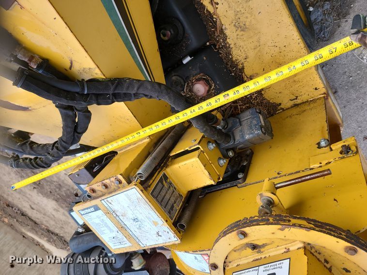 image for item JW9751 2007 Vermeer BC600XL  wood chipper