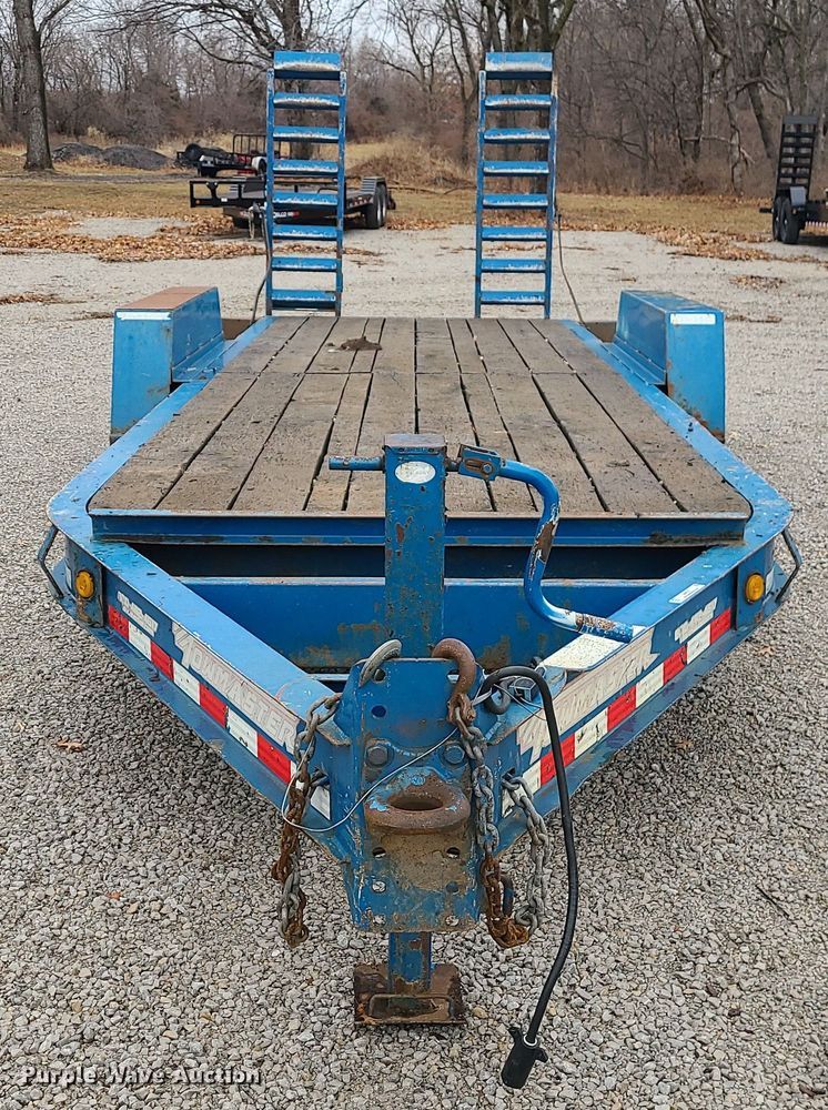 image for item JW9757 2015 Towmaster  equipment trailer