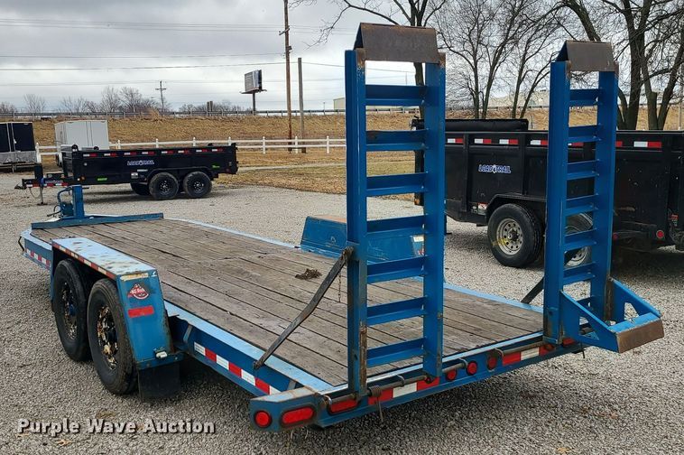 image for item JW9757 2015 Towmaster  equipment trailer