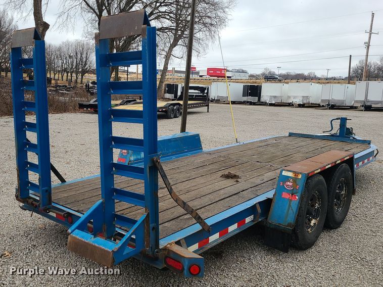 image for item JW9757 2015 Towmaster  equipment trailer