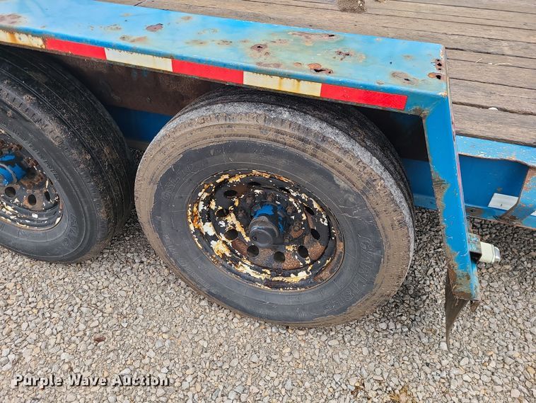 image for item JW9757 2015 Towmaster  equipment trailer