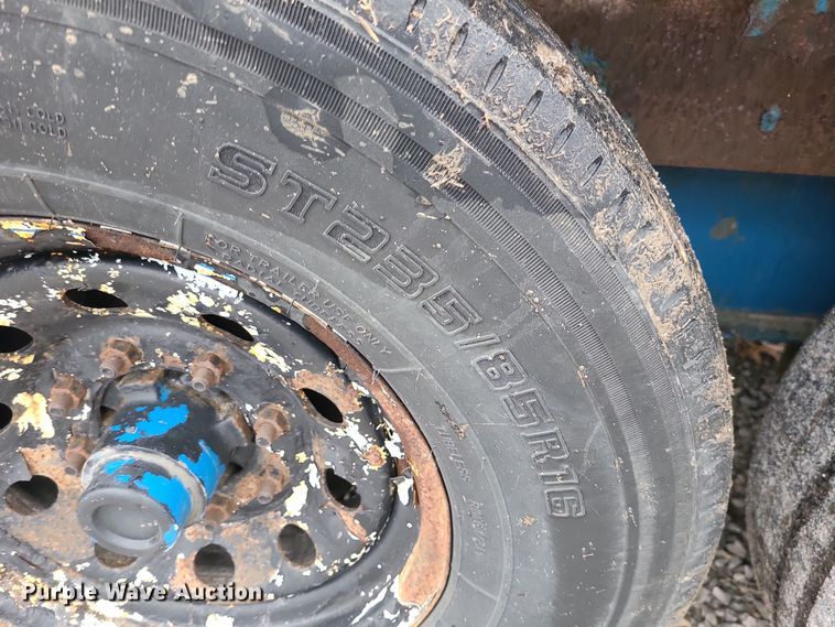 image for item JW9757 2015 Towmaster  equipment trailer