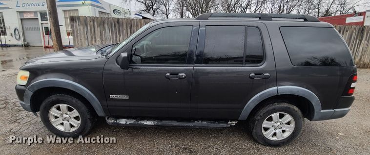 image for item JW9760 2007 Ford Explorer XLT  SUV