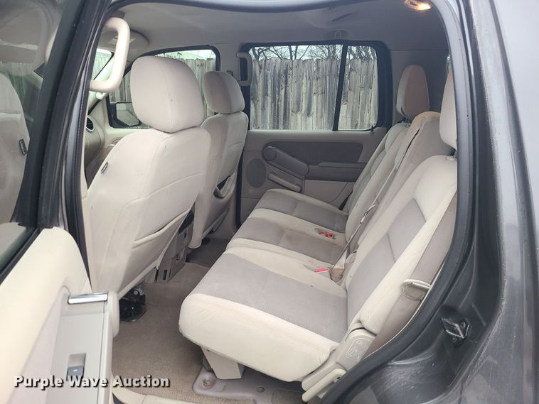 image for item JW9760 2007 Ford Explorer XLT  SUV