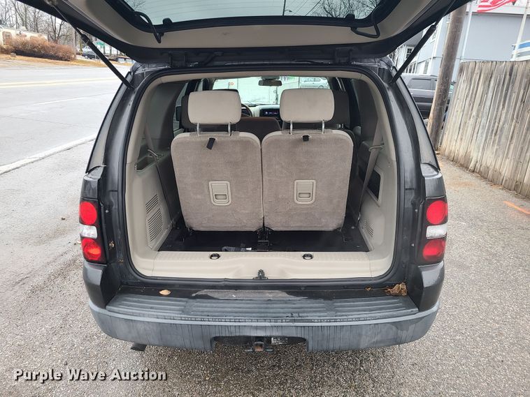 image for item JW9760 2007 Ford Explorer XLT  SUV