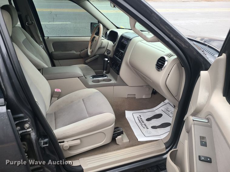 image for item JW9760 2007 Ford Explorer XLT  SUV