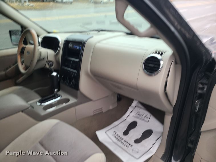 image for item JW9760 2007 Ford Explorer XLT  SUV