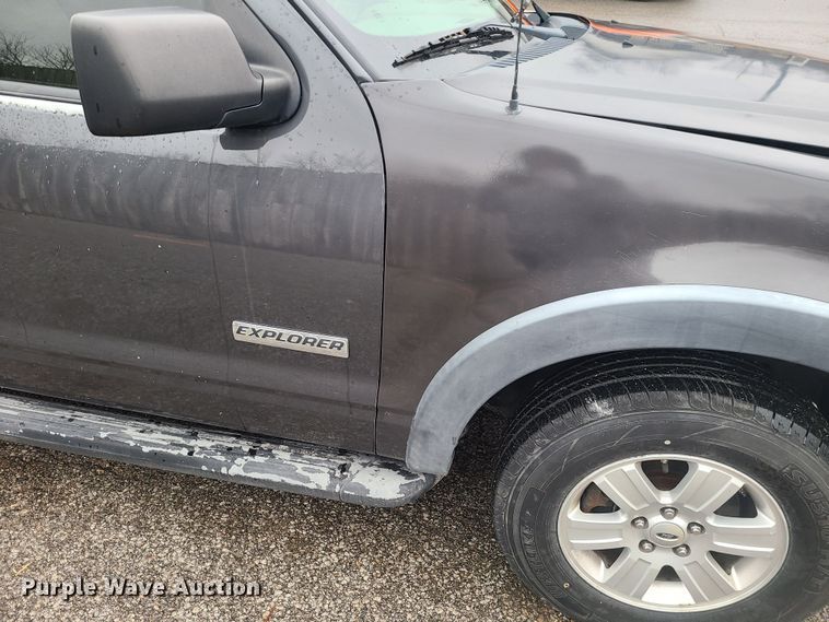 image for item JW9760 2007 Ford Explorer XLT  SUV