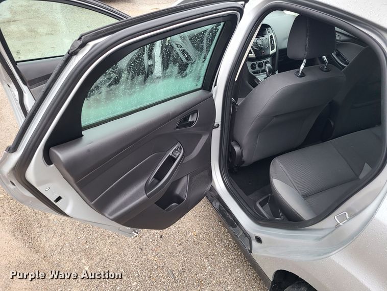 image for item JW9762 2012 Ford Focus SE