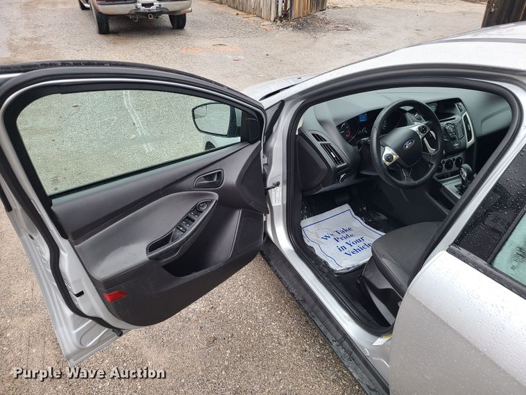 image for item JW9762 2012 Ford Focus SE