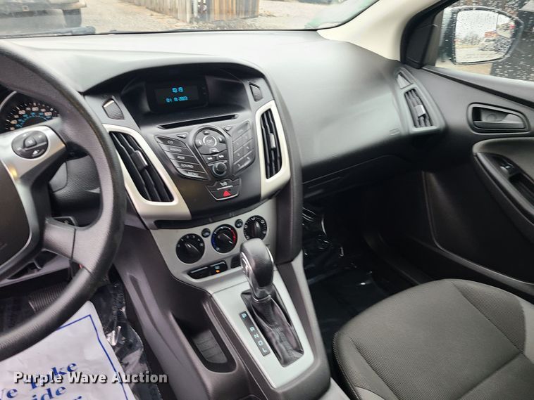 image for item JW9762 2012 Ford Focus SE