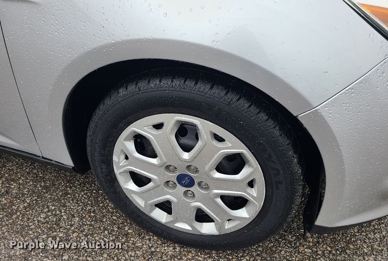 image for item JW9762 2012 Ford Focus SE