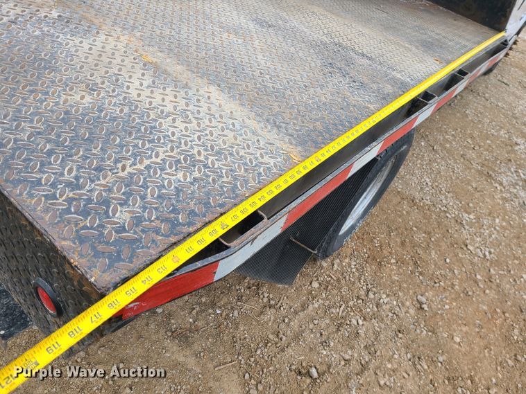 image for item JW9773 2014 Ford F350 Super Duty  Crew Cab flatbed pickup truck