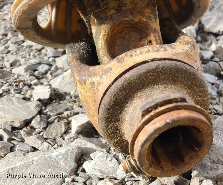 image for item JW9811 Bear Cat 72854  wood chipper