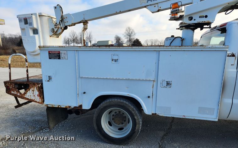 image for item KT9456 2008 Ford F450 Super Duty XL  bucket truck