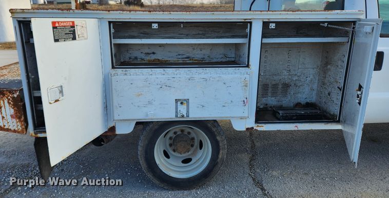 image for item KT9456 2008 Ford F450 Super Duty XL  bucket truck