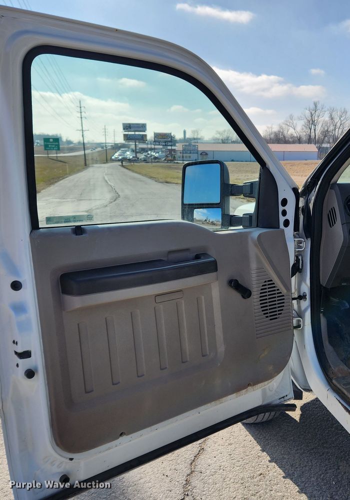 image for item KT9456 2008 Ford F450 Super Duty XL  bucket truck