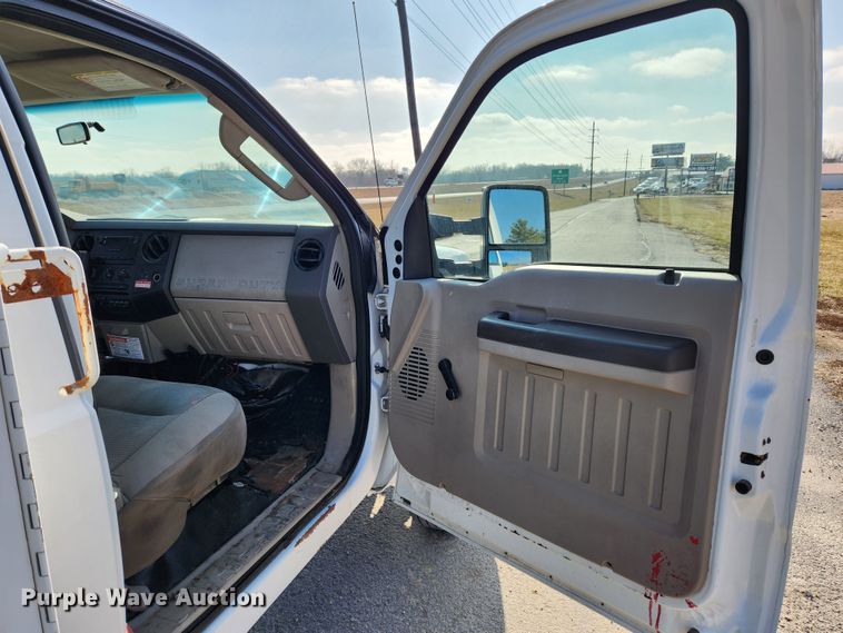 image for item KT9456 2008 Ford F450 Super Duty XL  bucket truck